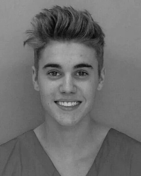 BizzleJK's tweet photo. Hablan de abandonar a Justin, no se olviden que este fandom paso por cosas peores #JustinYoureNotAlone https://t.co/mpaOWrsPvm