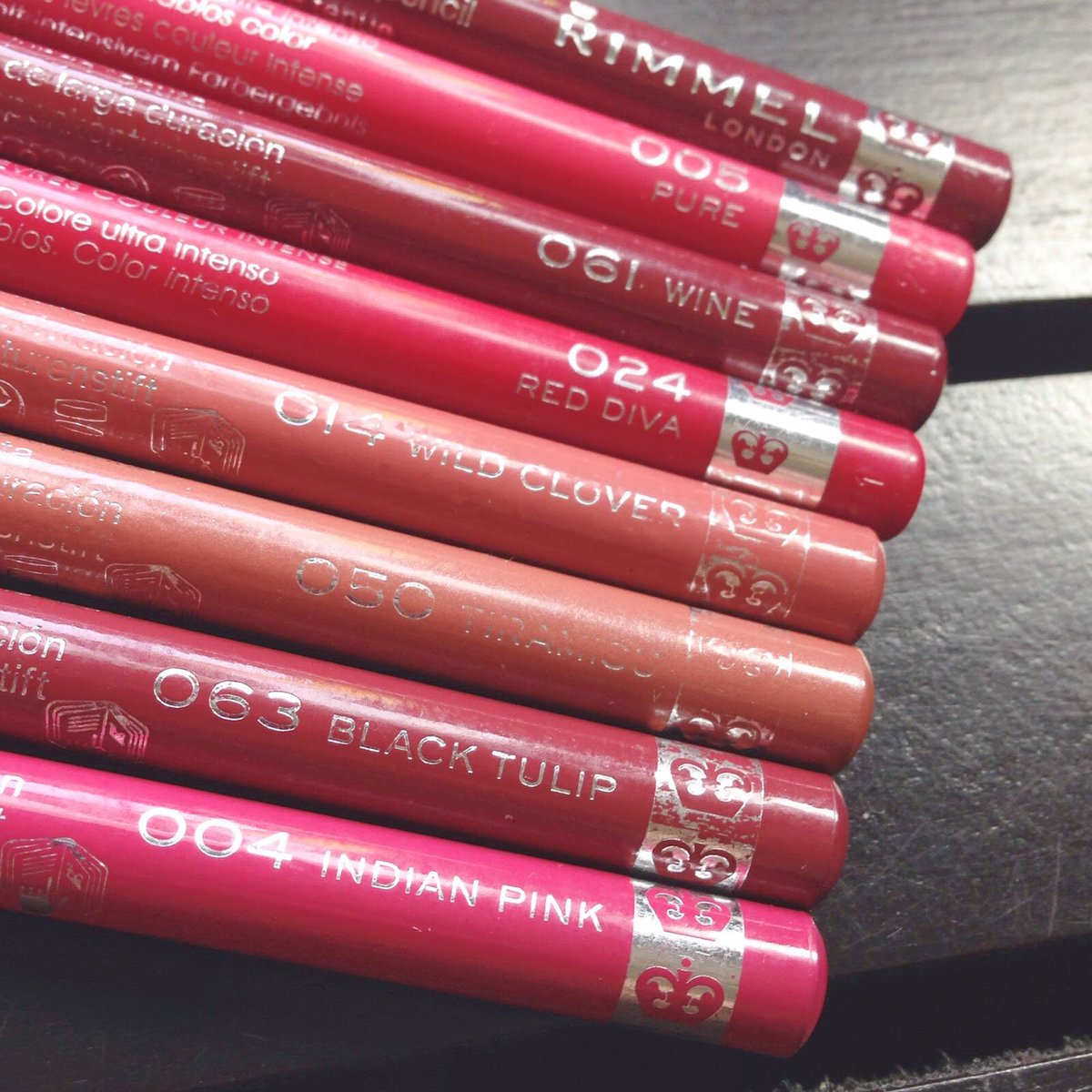 I feel like the Rimmel London Exaggerate lip liners don't get enough c...