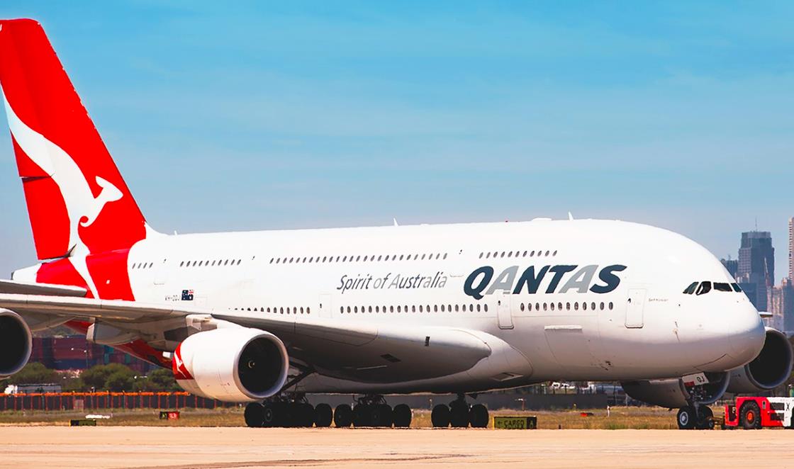 Qantas's tweet photo. In the time it takes this A380 to take off, 4 blood donations will be needed. Learn more at https://t.co/wfHl02BwBk https://t.co/DYSGvqYNh5