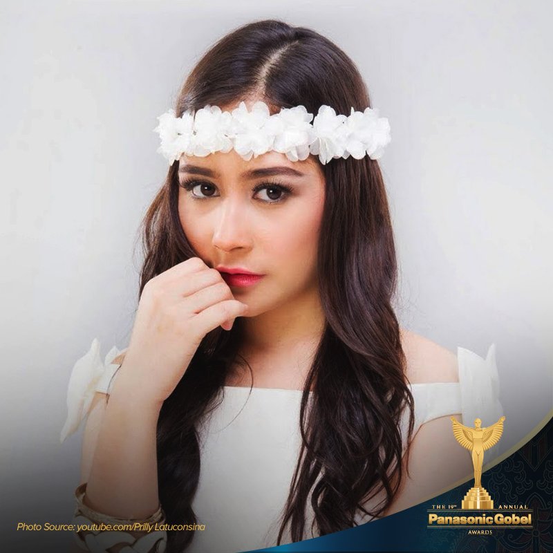 PGAwards's tweet photo. Di #PGAwards2015, Prilly Latuconsina menjadi aktris terfavorit, akankah thn ini Prilly mempertahankan gelarnya? https://t.co/4zCVENg4DH