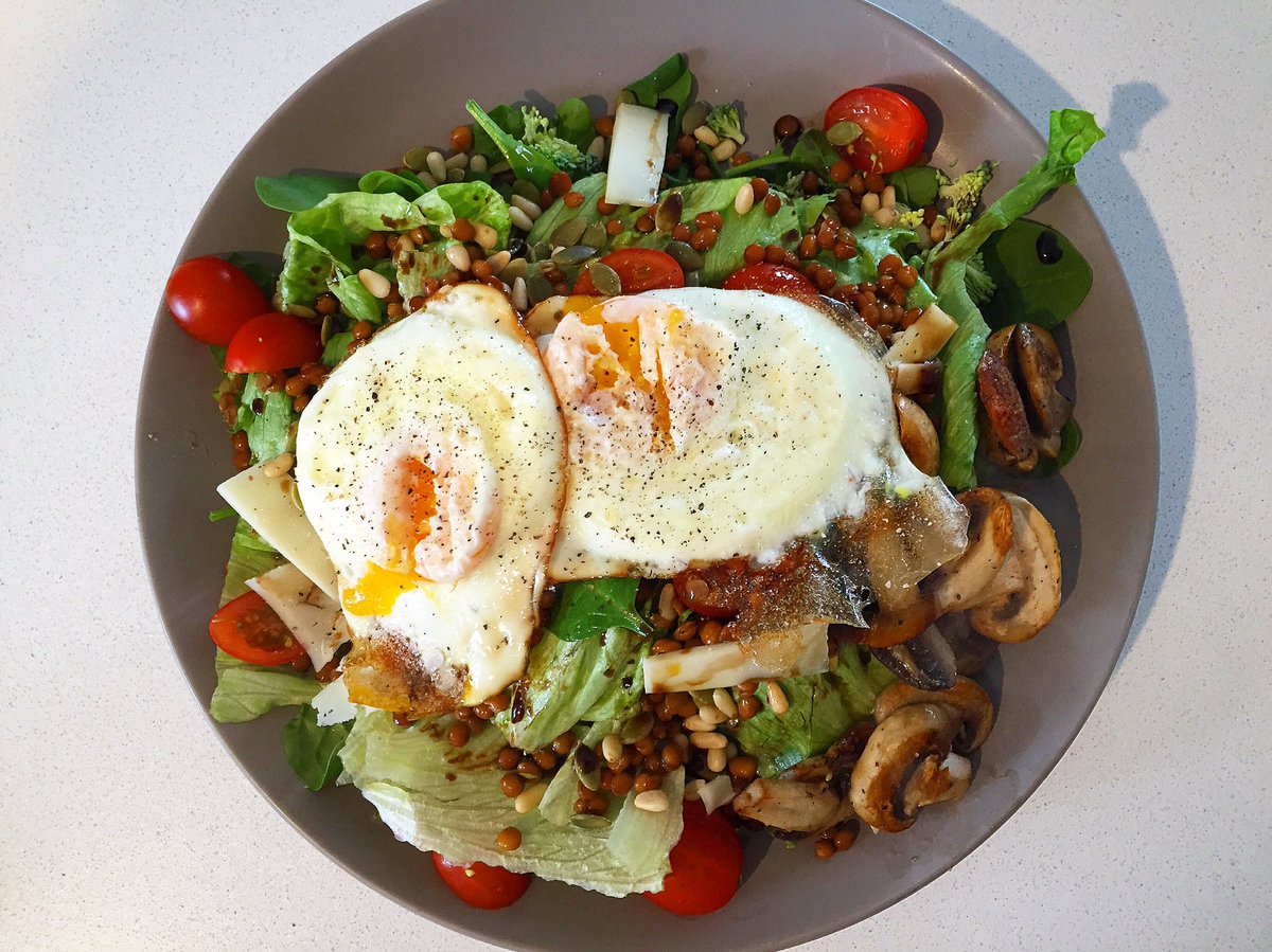 TheFoodieChain's tweet photo. Today's Salad | #glutenfree | #dairyfree | #cleaneating | #healthylunch | https://t.co/hyMO1VKbR2
