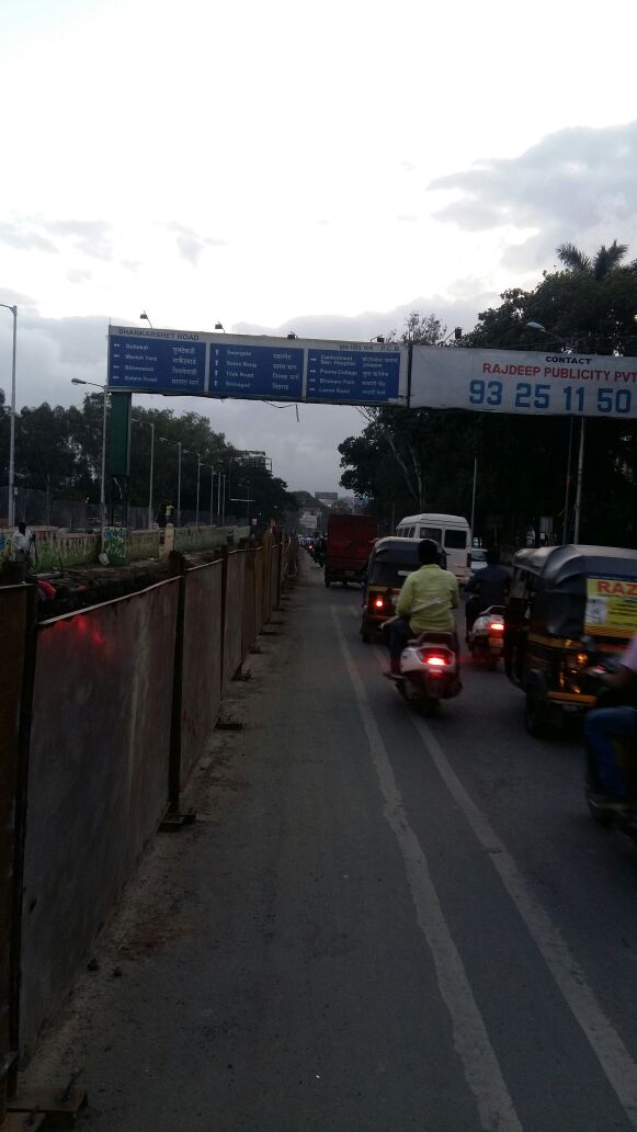 PuneCityPolice's tweet photo. #TrafficAlertPune Slow traffic expected for next 2 months between Golibar maidan- Race course due to ongoing repairs https://t.co/gZ2FvhIaZn