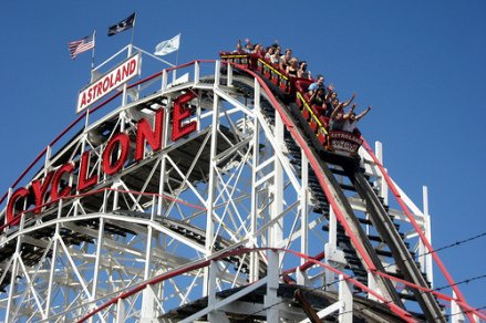 bittergiantsfan's tweet image. Wheeeeeeee!

That’s us falling from 1st Place.

#SFGiants #NationalRollerCoasterDay
.