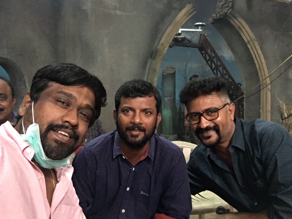 PrinceCinemas's tweet photo. #KIK team song shoot finish today @rajeshmdirector @sakthisaracam @gvprakash @immasterdinesh #KIKFirstLook https://t.co/557x8o6MdZ