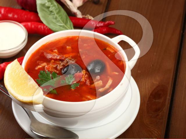 8Receptov's tweet photo. Солянка сборная мясная с картофелем и каперсами
#8рецептов #8receptov #солянка  
Больше рецептов на: 8receptov.ru https://t.co/L507uXwfZR