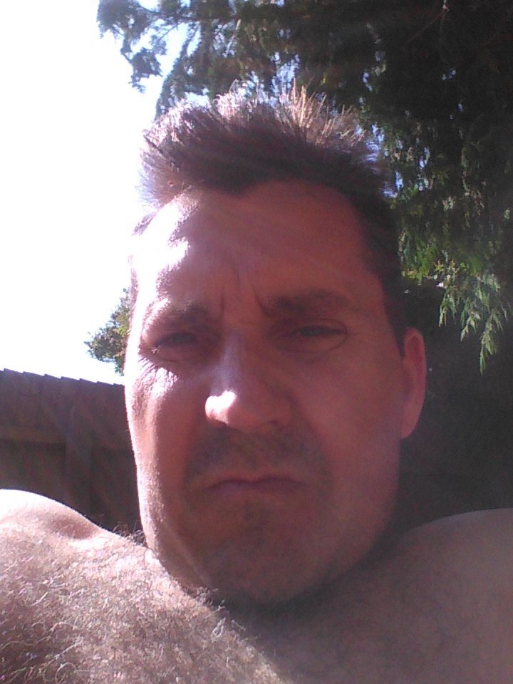 chrisjones74's tweet photo. Tough day in the office https://t.co/kaDK4v101r