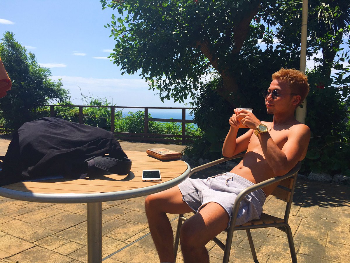mk0116_'s tweet photo. 夏の2人旅🏖 https://t.co/QuvvD6UIGf