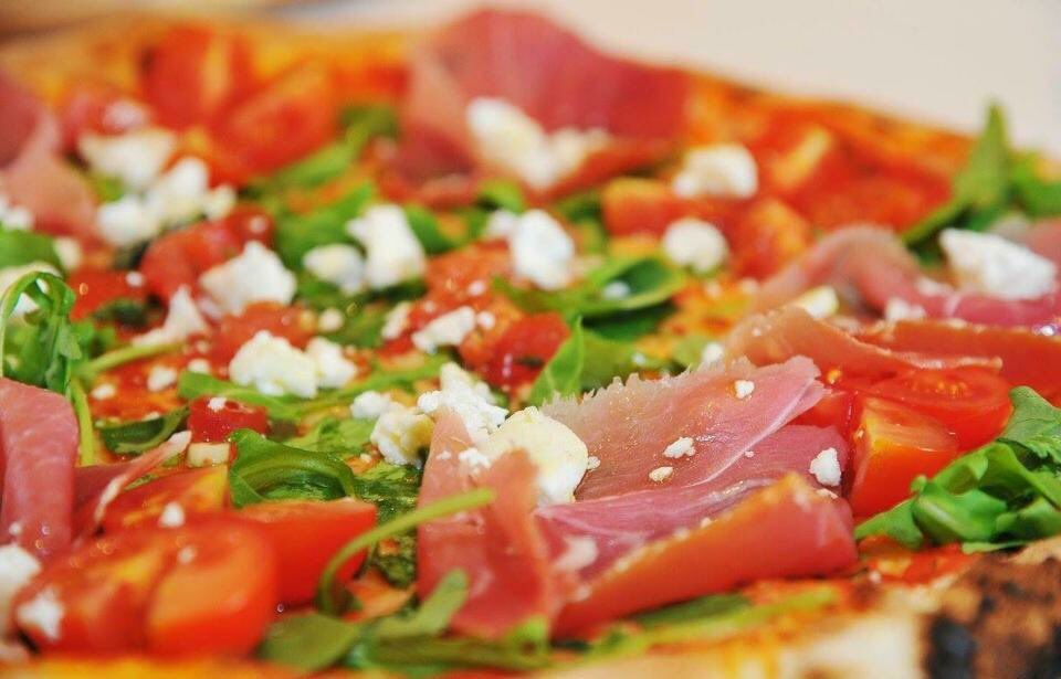 FratellosGL7's tweet photo. Happy Hump Day!! Why not pop in for some delicious authentic Italian food with friends? #Italian #Cirencester https://t.co/H7o2sgSjsn
