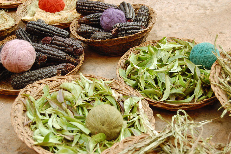 DosManosPeruEsp's tweet image. Aprende de las #tradiciones antiguas que aún existen en el valle sagrado. dosmanosperu.com/dosmanos/tours… #colorantenatural
