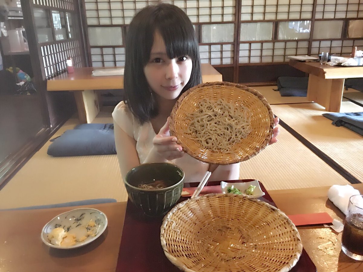 rukaKANAE's tweet photo. すっぴんだから顔色悪いとかなしでヽ(；▽；)ノw

仲良しの友達と温泉行っておそば食べたあっ(｡･ω･｡)💖豪快におかわりしたっw https://t.co/ZXbhqBBMcp