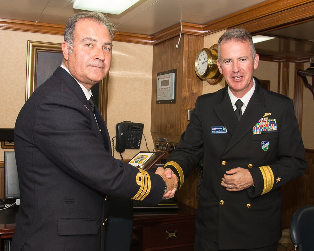 COMSUBNATO, contra almirante Matt Zirkle, jefe submarinos OTAN visitó