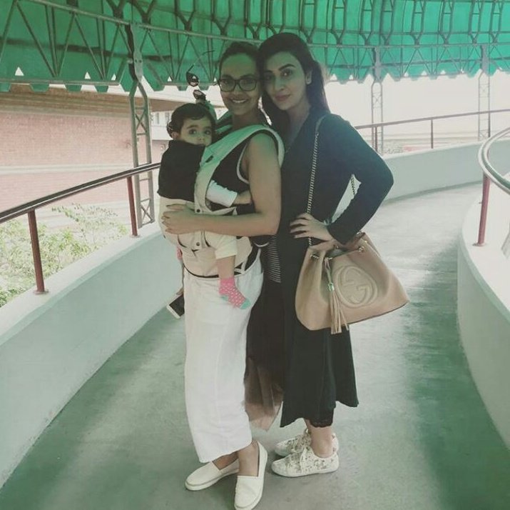 Ayesha khan and <a href="/aaminasheikh/">Aamina Sheikh</a> with #AdorableMeissa 😍😘