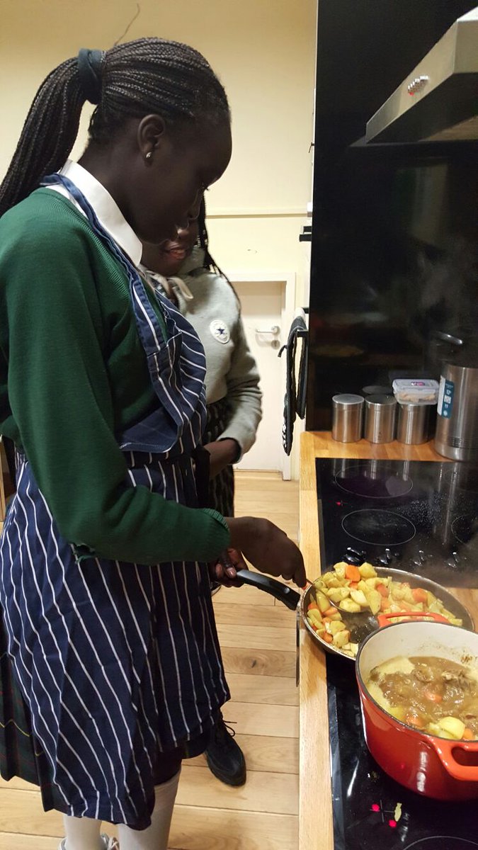 JAF_GLOBAL's tweet image. 2nd #CookingSession underway @CCA_Camden @camdentalking 10am -12pm #helpinghandsforyoungpeople