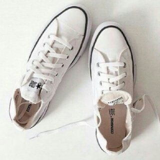 queenCHOICES's tweet photo. Converse white size 37-43 | WA: 081212154409 / Line: irvansetiadiwijaya @promo1indo @Iklan_JualBeli @postingiklan https://t.co/LJfemeYw0k