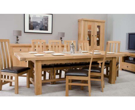 OakFurnitureSS's tweet image. Check out our #extendingtables - we&apos;re currently in love with the RONDEAU solid oak  bit.ly/2aXUh9k