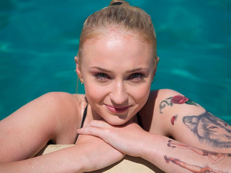 Sansa Stark Just Got A Game Of Thrones Tattoo Irl Marie Claire Scoopnest