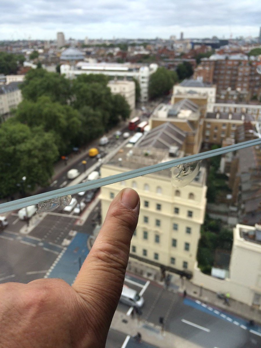 ScratchRemovers's tweet image. Shelled Glass? We can repair the profile and structural integrity of your glass. Call us on 01634 735 616 #glass