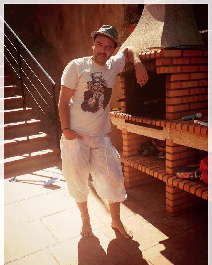 RSS|SamFremiot|x.com/twitter/status… Sarouel Fremiot 😂 Oui, j'aime l'humour #picoft…