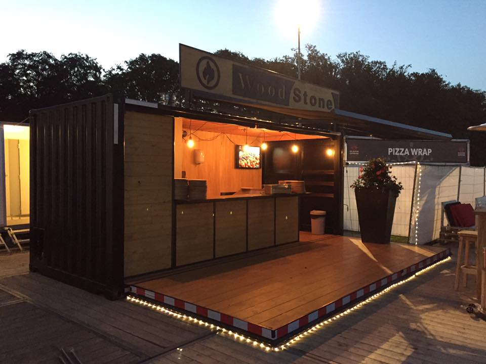 ElstarCatering's tweet photo. De opbouw voor @Ballonevent zo goed als klaar! Catering op het VIP terras en publieksveld! Doen we gewoon. https://t.co/7zUXuAhIxD