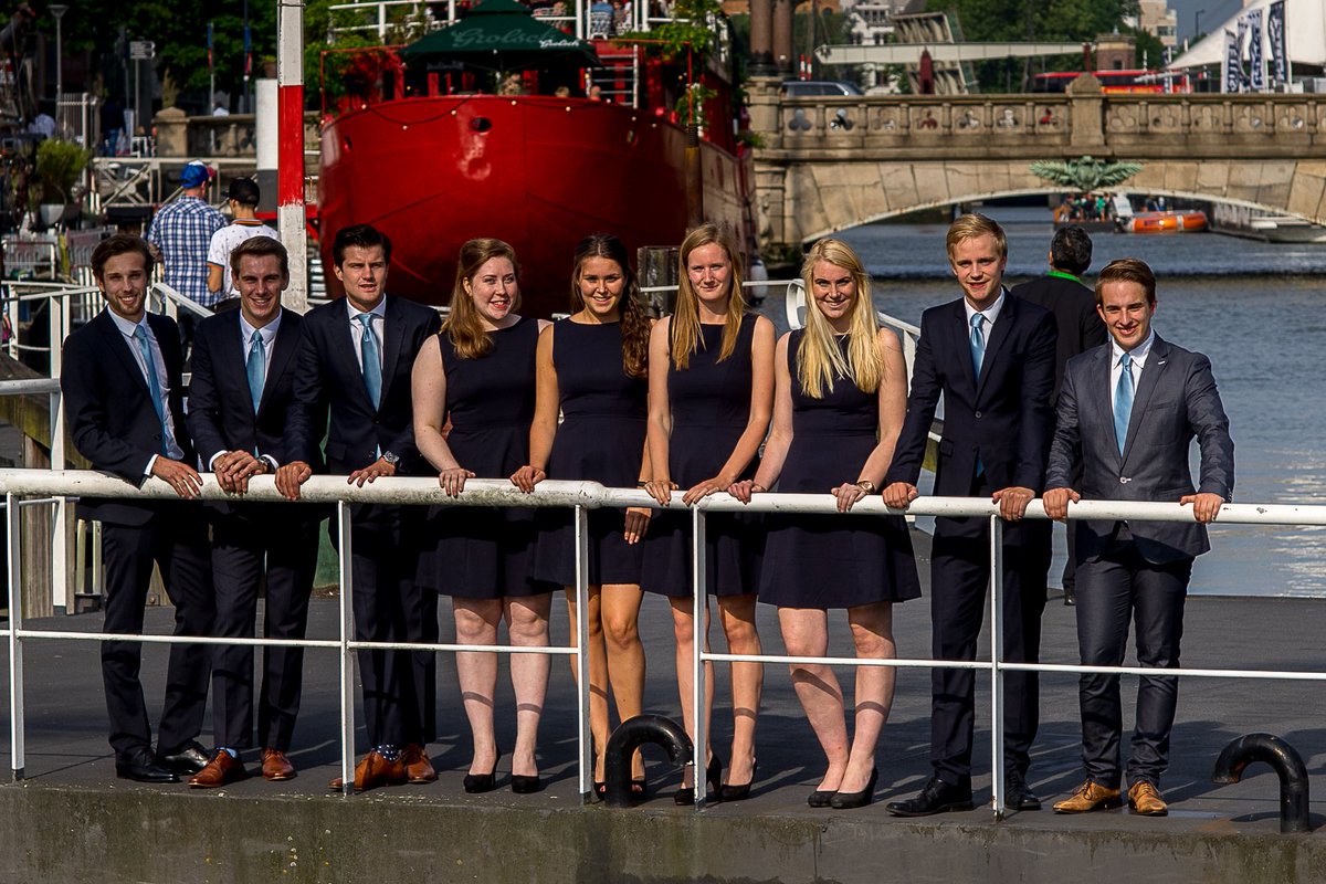 RSMErasmus's tweet image. Meet @RSMSTAR’s new management board! Are you a member yet? Don’t miss out:
bit.ly/2bxanXj