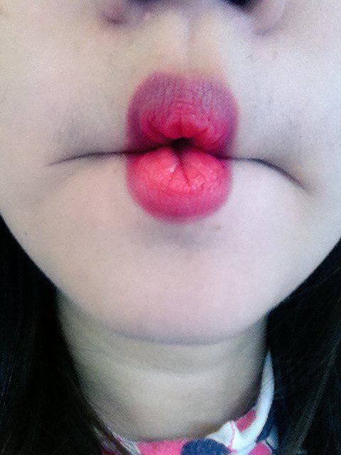 kaye_rival's tweet photo. Why stress over something you can’t change, just shake it off and enjoy life #lips #smallkiss 😗👄 https://t.co/a019QV311e