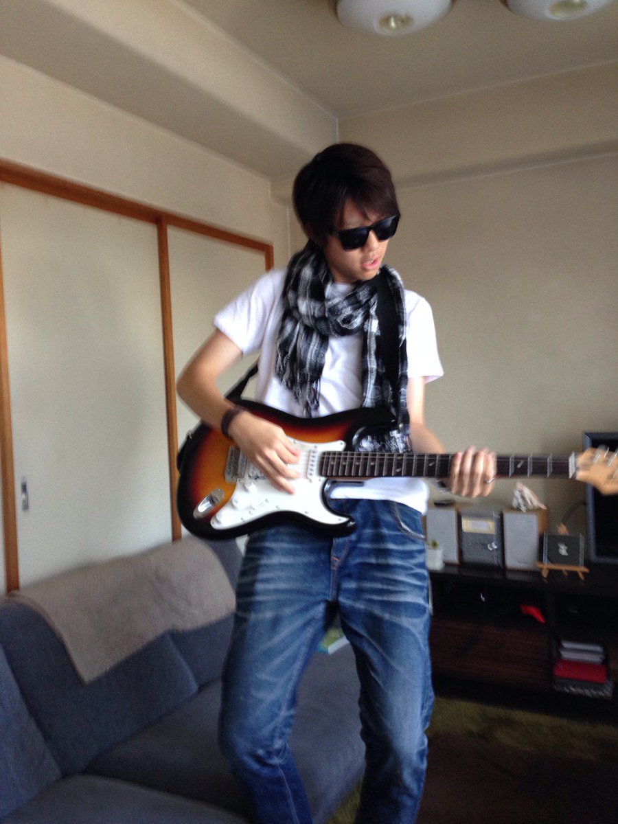 HighSchoolMa9's tweet photo. 高校魔球8/19長町リプルで絶対領域&amp;COME COME&amp;パンドラの匣が主催する【こい！最後のランド大戦】に出演します👿👿
めちゃめちゃ楽しい予感がします！！！ぜひ！！⚾⚾⚾⚾
※写真はイメージです。実際に演奏することはできません。 https://t.co/flzOjXOKHz
