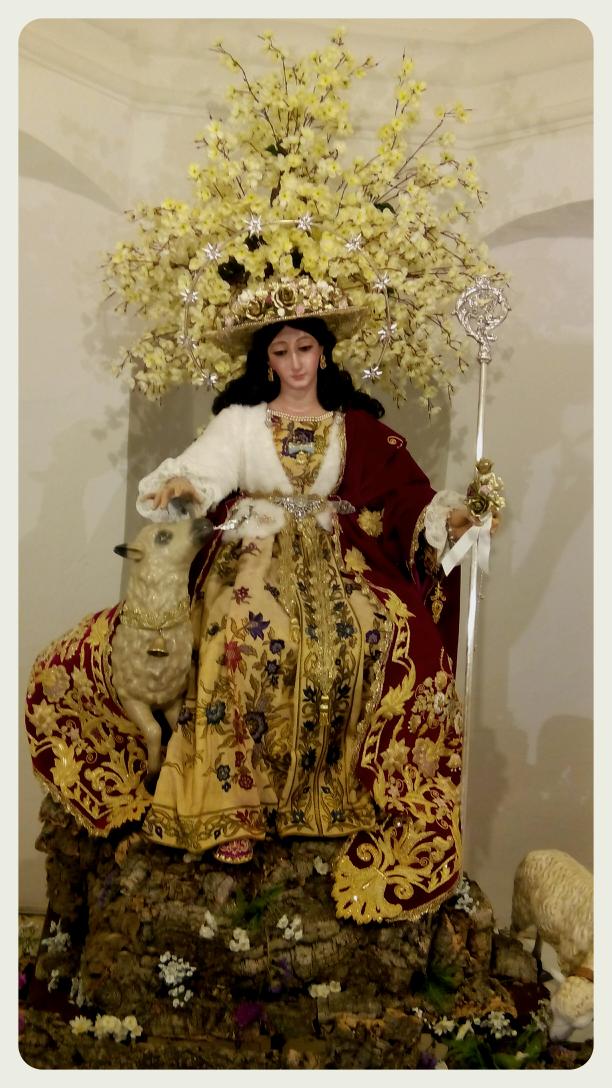 zalajegonca's tweet photo. Preparada para sus cultos https://t.co/nc1IHANPrH
