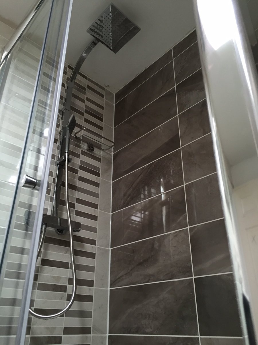 pscottplumbing's tweet photo. Pete 07455 320 944 (24/7) no job too small tiling plastering flooring and ceilings! We do it all - great rates! https://t.co/ipCnjvLehH