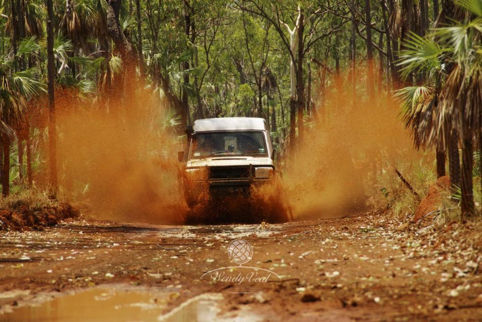 LuxryTravelPlan's tweet photo. Journeys of a lifetime...
Explore the Australian Outback in a four-wheel drive.
#LuxuryTravel #MultiDestination https://t.co/FCrAajIbLa