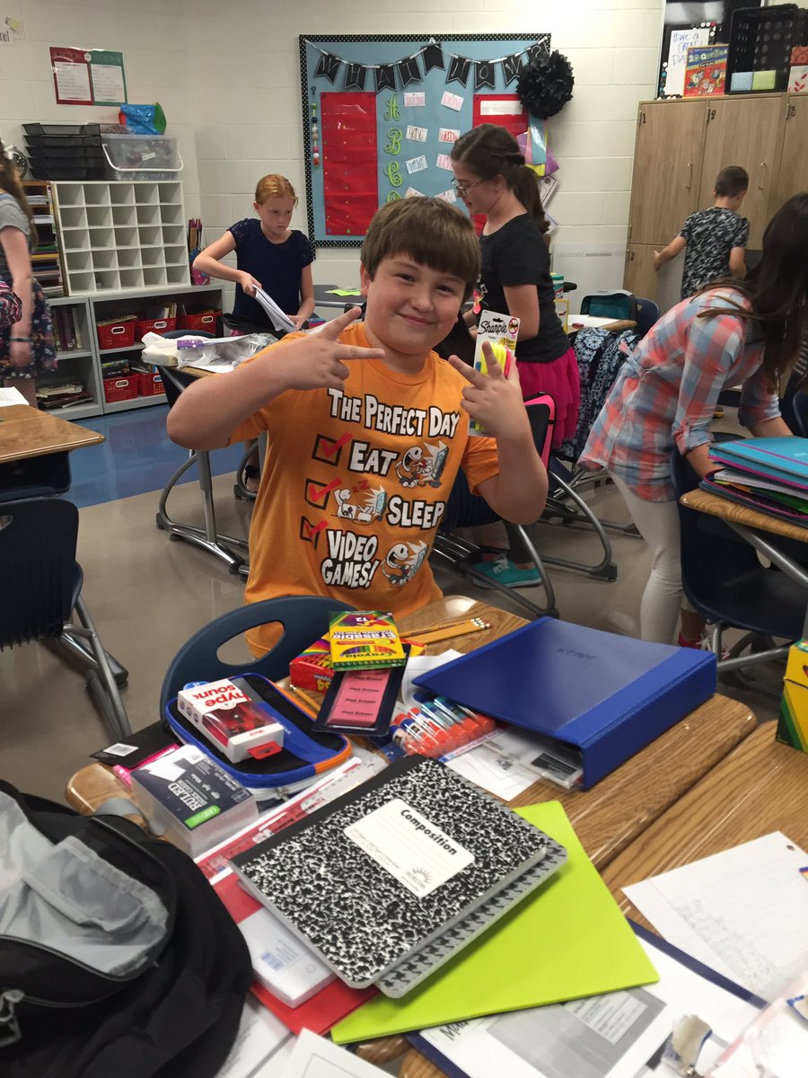 SinesAmy's tweet photo. School Supply Chaos #needOrganization #TTES2016 https://t.co/kK7UXZDDd6