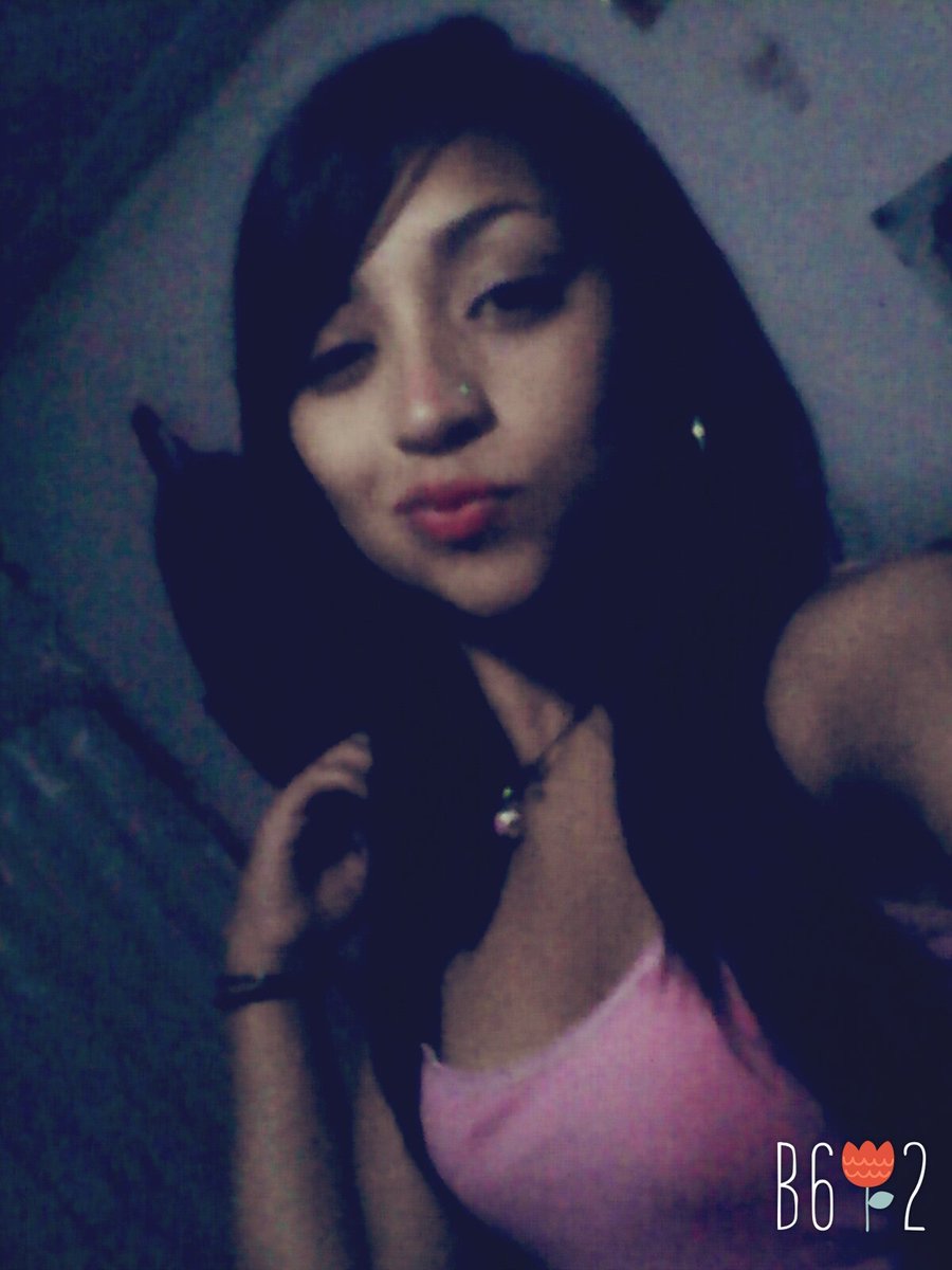 LuzRdgz1's tweet photo. De mera felicidad y profundamente enamorada #selfie https://t.co/R2D9M68tH7