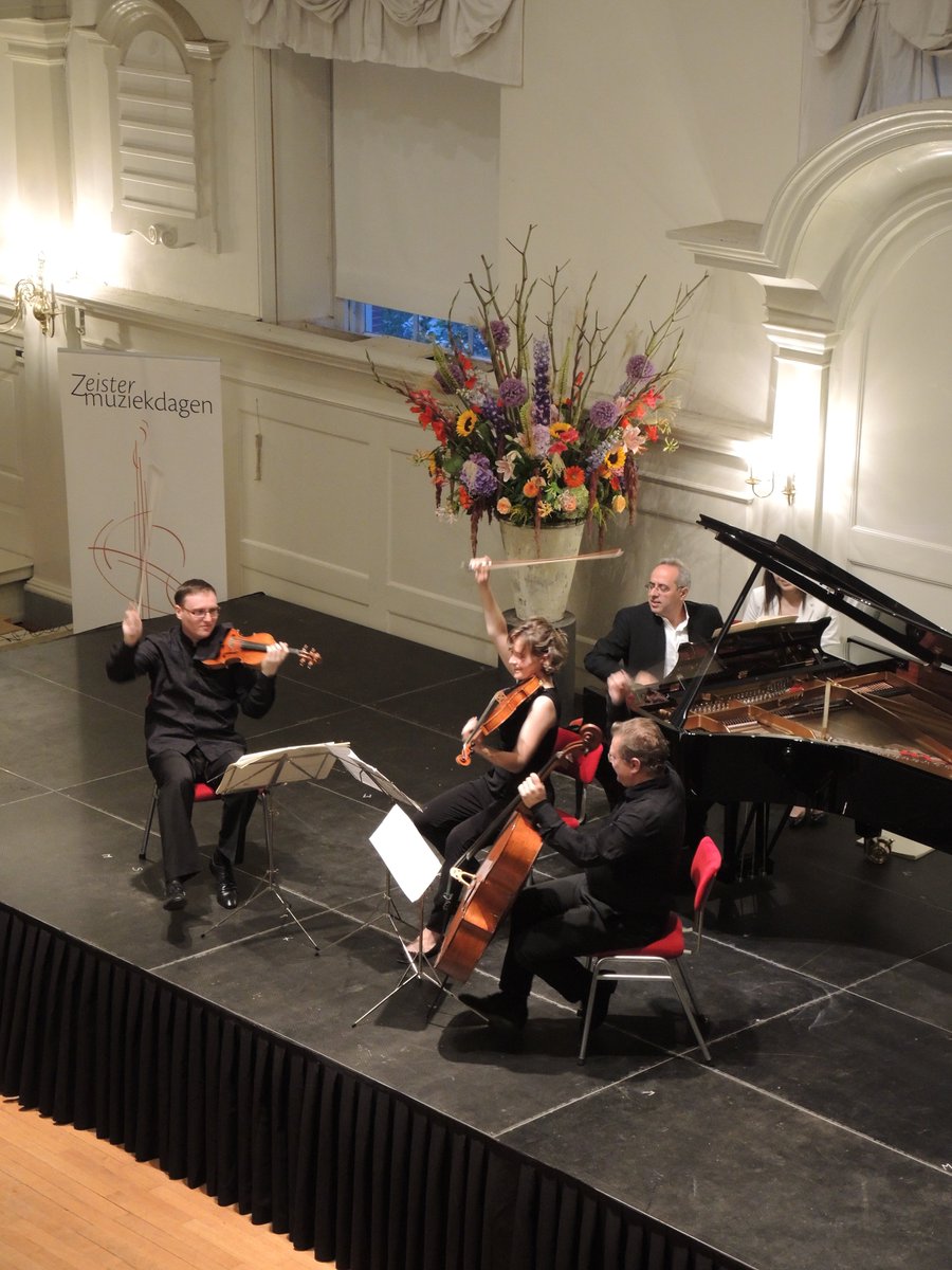 Wat een speelplezier in Schumanns Pianokwartet: Alexander Pavlovsky, Robert Kulek, <a href="/DanaZemtsov/">Dana ZEMTSOV</a>, Orfeo Mandozzi