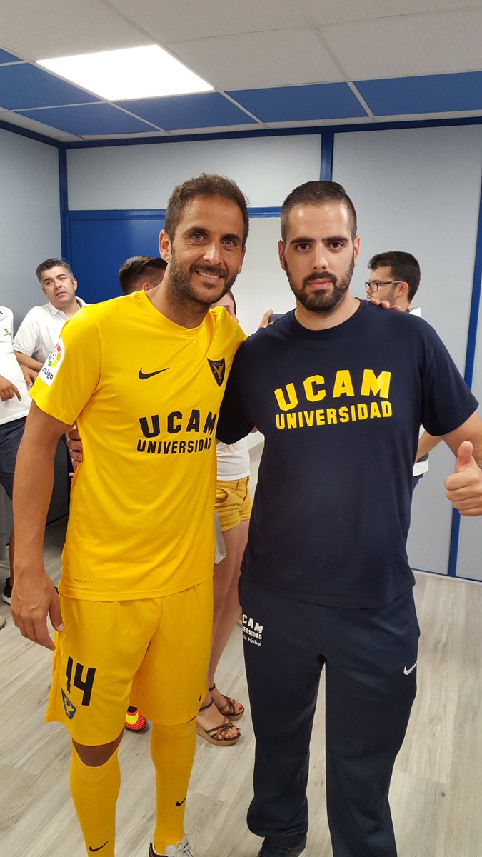 illán tweet media