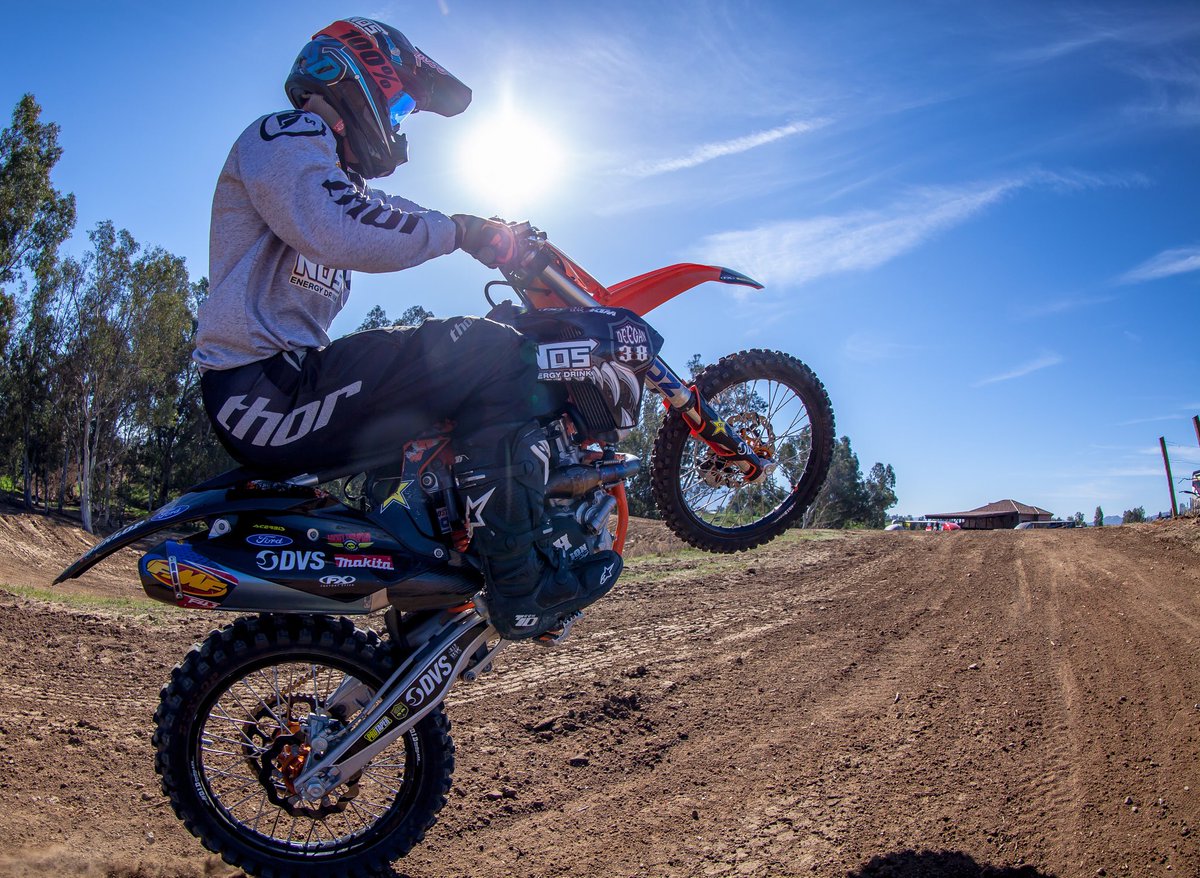 Wake up &amp; RIDE ☀️ \\ #MetalMulisha #WheelieWednesday #WorldDomination 🇺🇸