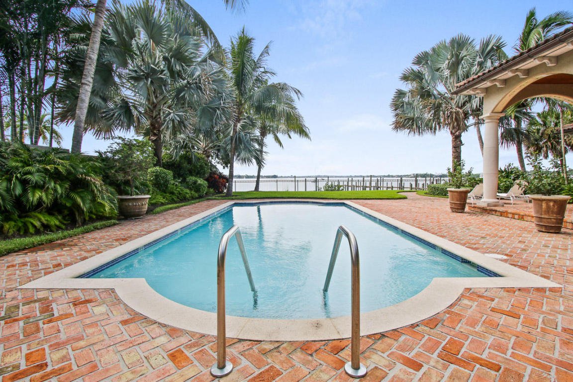 BeauSeaver's tweet photo. Fabulous #RiverfrontHome #ForSale In #Sunny #PalmCityFlorida
#waterfrontproperties
https://t.co/J8gS4trYgh https://t.co/cnKp6TRChM