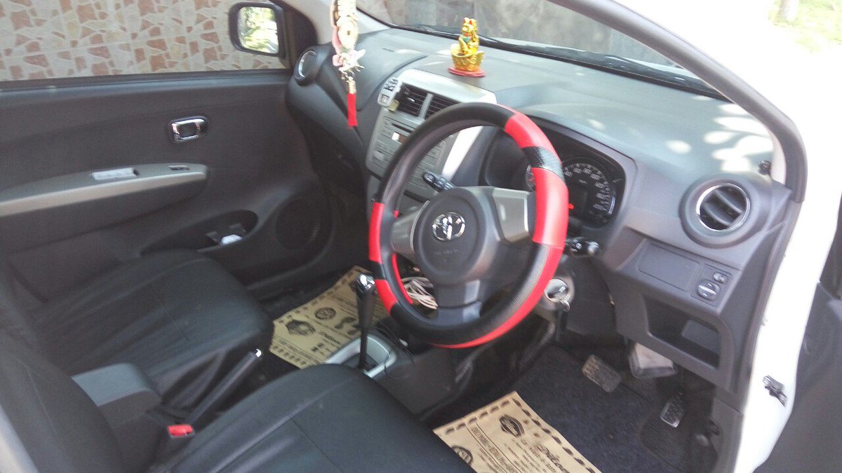 paapiku's tweet photo. Jual agya A/T putih th. 2016 plat L #jualmobil #mobilbekas #toyota #agya https://t.co/s5sYWfj6VS