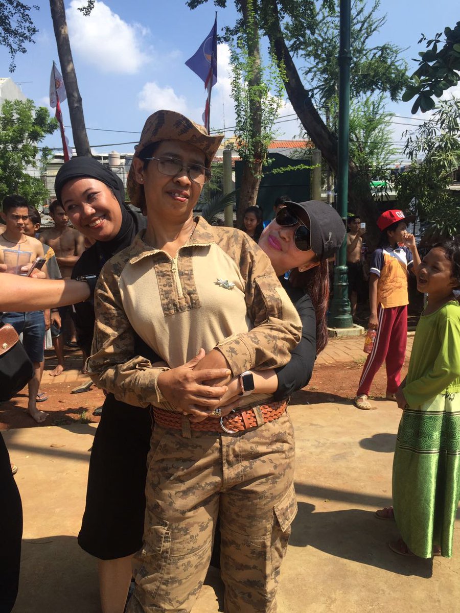 DPWGPNASDEM's tweet photo. Tidak ada perbedaan!! kita adalah satu, satu bangsa satu tanah air, satu tumpah darah, INDONESIA!! #DirgahayuRI71 https://t.co/6VeYQNMK0S