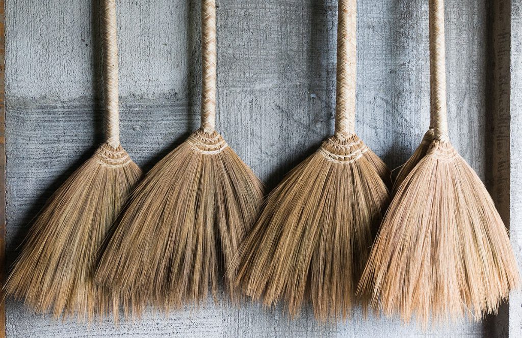 FExpressionsNA's tweet photo. New today from @GannonSims : Want to Start a Fresh Expression? Get Your House in Order  - https://t.co/ncacVPRWHn https://t.co/K8enwdtZxw