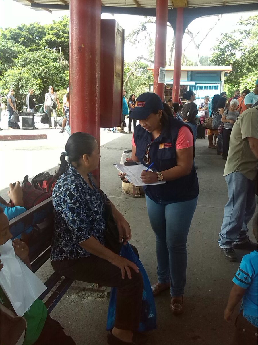 DP_Miranda's tweet photo. #Gestion.Jornada Integral en el Terminal de Los Lagos. La actividad se orientó a la prevención del delito. #Miranda https://t.co/cXs790no3A