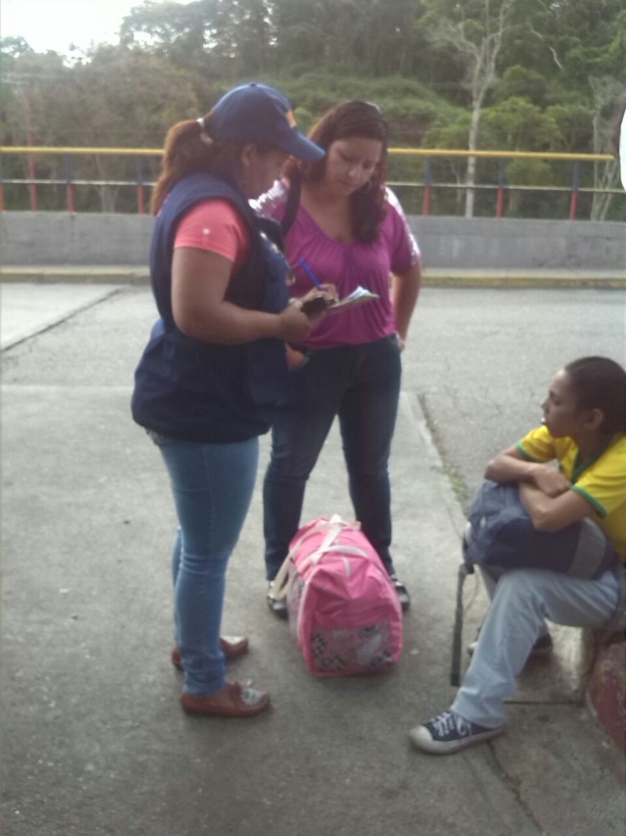DP_Miranda's tweet photo. #Gestion.Jornada Integral en el Terminal de Los Lagos. La actividad se orientó a la prevención del delito. #Miranda https://t.co/cXs790no3A