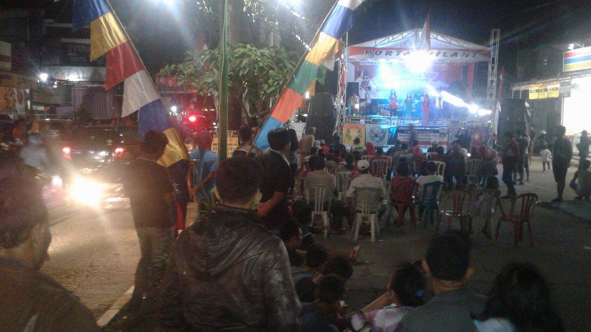 Hiburan rakyat dlm rangka hut RI ke 71 di portal <a href="/vilanusaindah/">Vilanusaindah</a> <a href="/infoJATIASIH/">Jatiasih™</a> Merdeka! merdeka dari banjir kiriman!