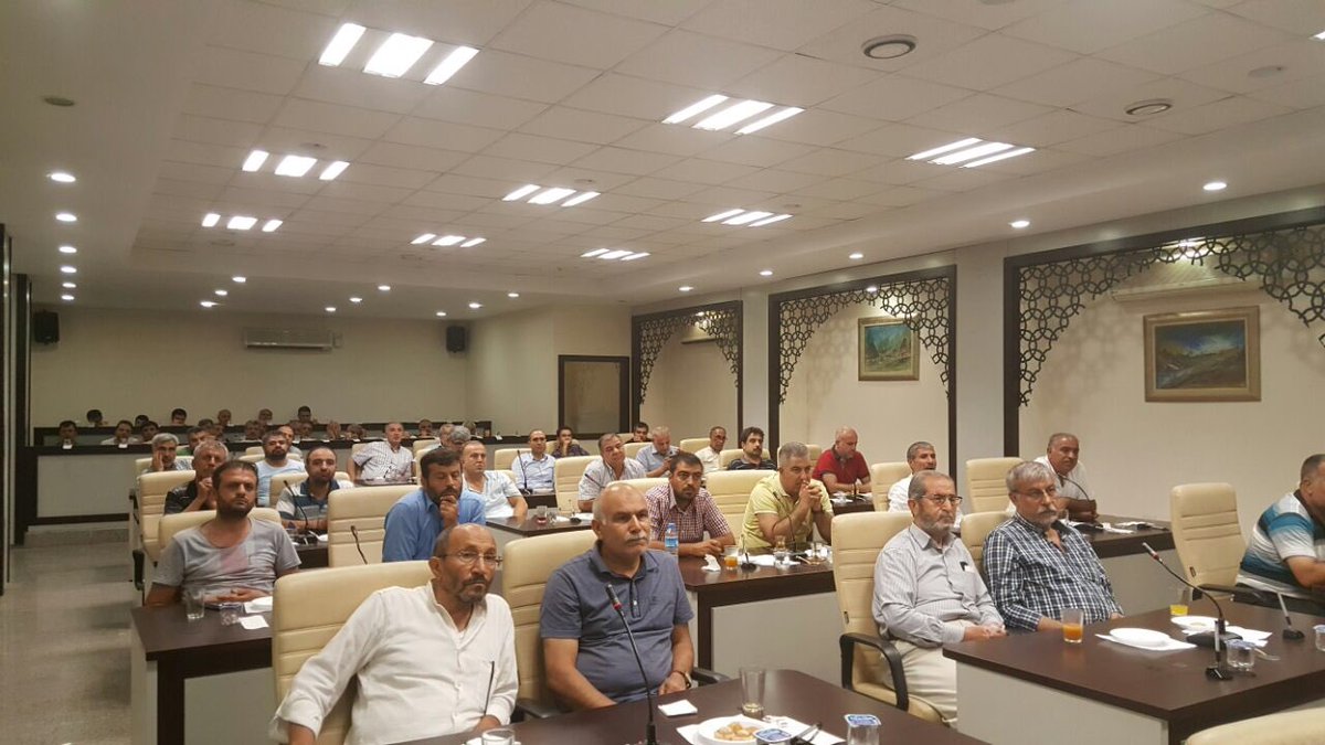 Büyükşehir Bld. Bşk. Sn. <a href="/nihatcftc/">Nihat ÇİFTÇİ</a> Divanyolu Raylı sistemini, çarşı esnafına sunumla anlattı. <a href="/sanliurfabld/">Şanlıurfa Büyükşehir 🇹🇷</a>