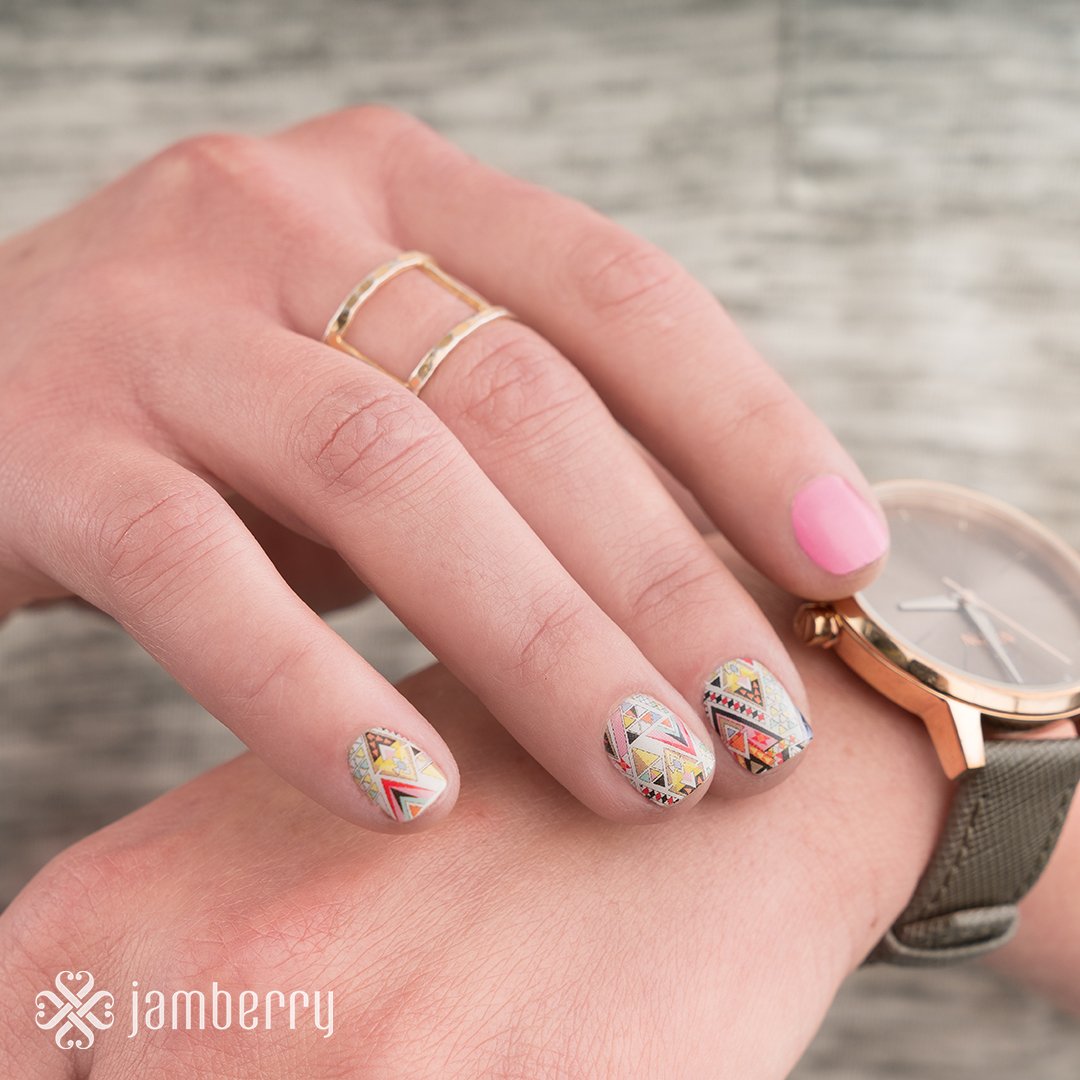 JamberryNails's tweet photo. #TheExplorerJN is such a cute wrap from @swimsuitsforall. Which one is your favorite? https://t.co/r35kJaQ6yq https://t.co/TlSVSylmmv