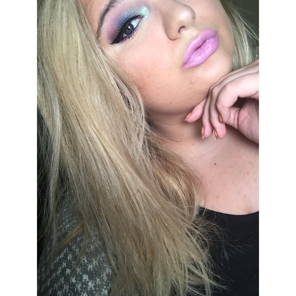 joycecarmella93's tweet photo. #mermaidmakeup #mermaidfeels #purplelipstick https://t.co/OcpNR8yLYy