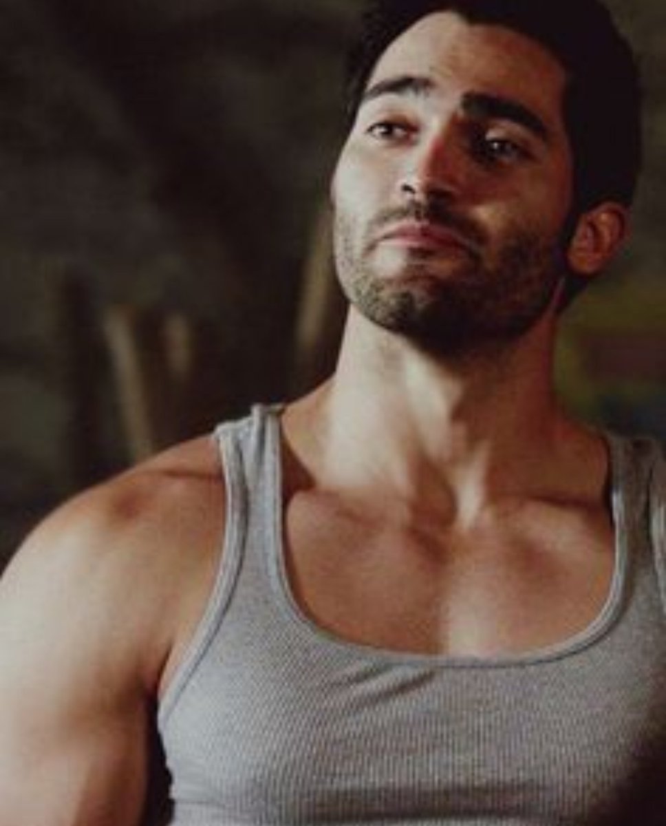 Lmao_Cytaty's tweet photo. Tyler Hoechlin aka Derek Hale
#rt jeśli jest hot 
#fav jeśli jest not https://t.co/oMsfSNGqHn
