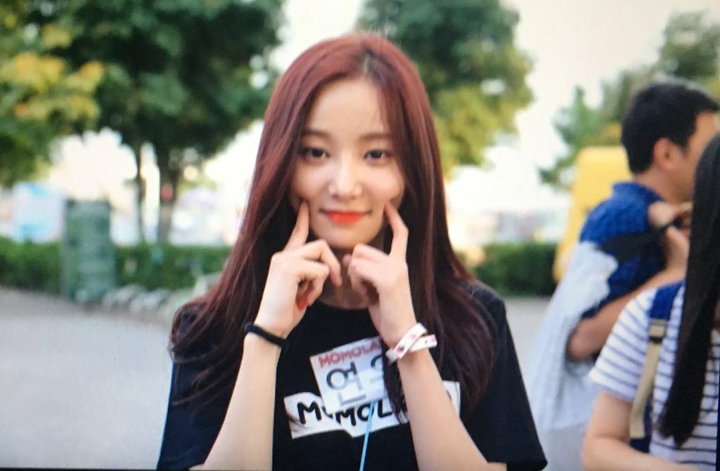 suhyurn's tweet photo. 160817 신천 #모모랜드 #연우 https://t.co/I1BzfuojLK