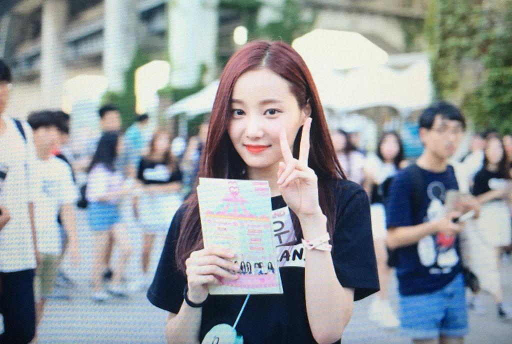 suhyurn's tweet photo. 160817 신천 #모모랜드 #연우 https://t.co/I1BzfuojLK