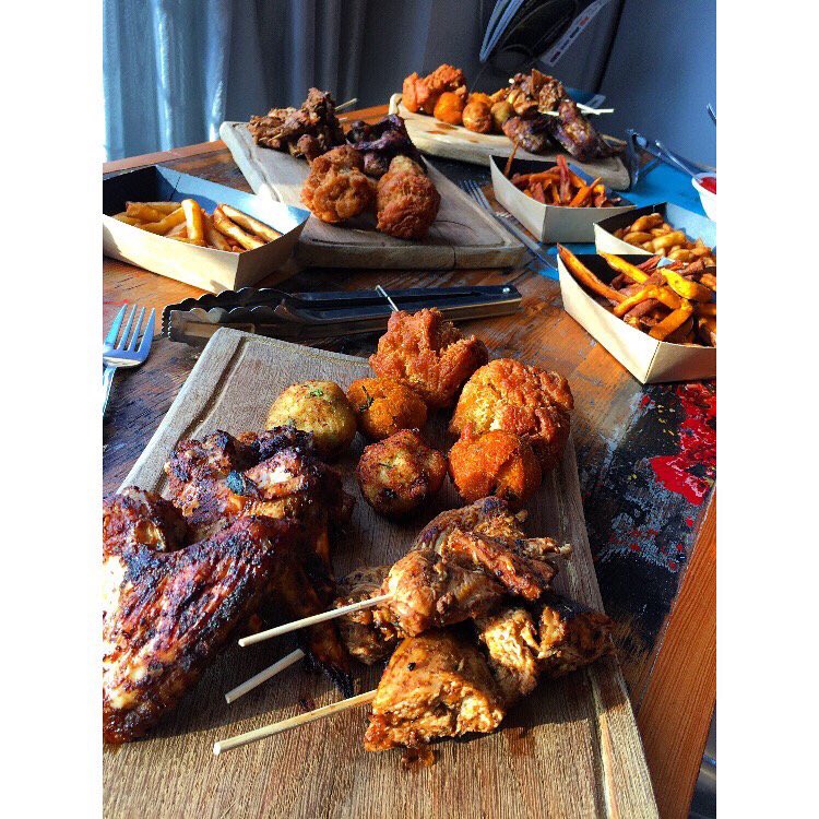 Try some of @jennysjerk Caribbean dishes with beautiful surroundings, listening to live music from <a href="/realaled/">Aled Jones</a> #Proms