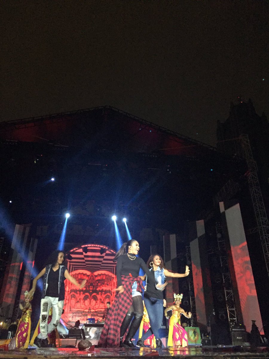 Ngerap dengan alunan musik ala Indonesia? Cuma <a href="/d3nada/">Denada Tambunan</a> yang bisa! #Konser17an