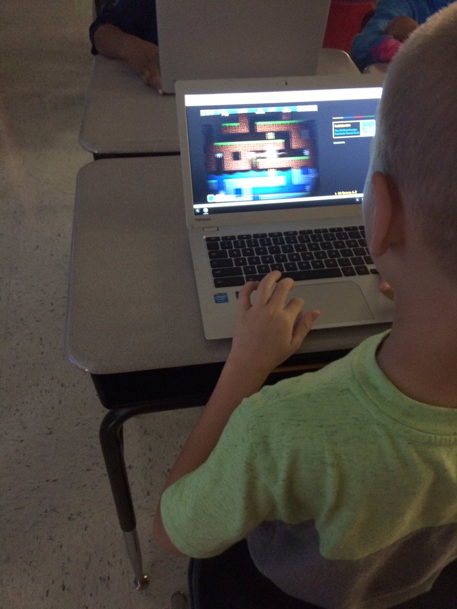 MrsASlover's tweet photo. Celebrating our first 🔟 Cougar Kudos with extra tech time! Kiddos have completely bought into #pbis! #isdstrong 🙌🏻🙌🏻 https://t.co/RwbuoYT3tL